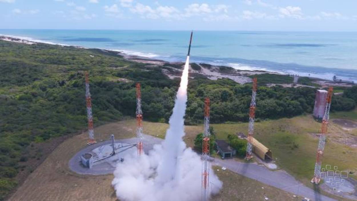 Foguete de sondagem VS-30 sobe após o lançamento no Centro de Lançamento da Barreira do Inferno
